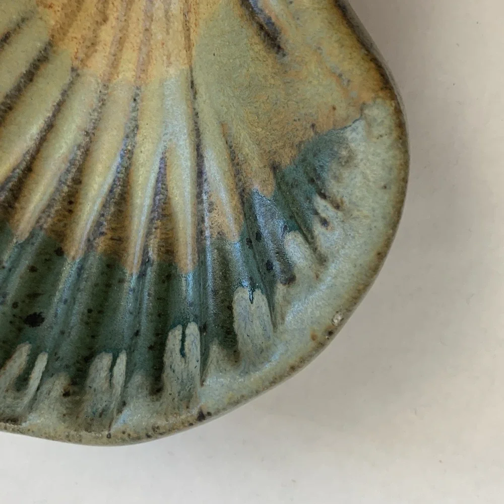 VTG Studio Art Pottery Stoneware Soap Dish Trinket Seashell Leon Kula Mermaid